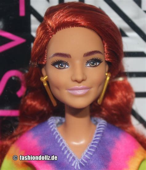 2020 Fashionistas Barbie 141 Ghw55