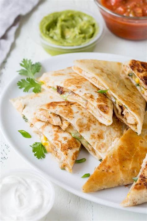 30 Minute Cheesy Chicken Quesadillas Recipe Recipes Easy Meals