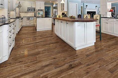 Di dalam ruangan apapun, warna selalu saja menjadi pusat perhatian. 20+ Model dan Motif Keramik Lantai Dapur Minimalis Terbaru ...