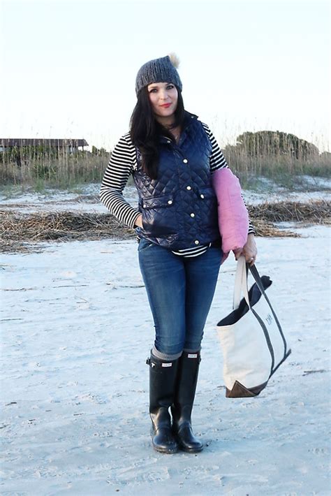 casual fall winter beach outfits darling darleen a lifestyle design blog