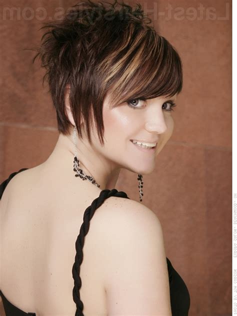 Best Choppy Pixie Haircuts With Side Bangs