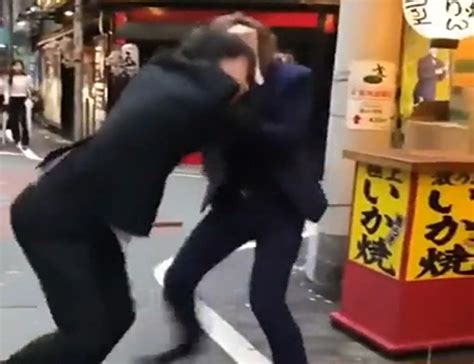 【閲覧注意】日本の路上喧嘩（ホスト同士）がショボすぎると海外で話題に ポッカキット