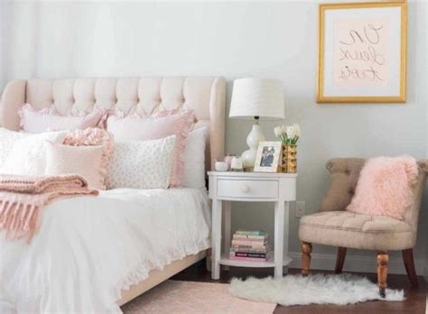 The soft pink hue on the walls and the tiny bedsheets is sure to make her feel happy in her. 1001 + Ideas for Teenage Girl Room Ideas That are Ambient ...