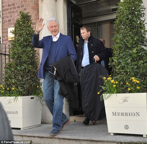 Bill Clinton Dines With Irish Businessmen In Dublin Daily Mail Online