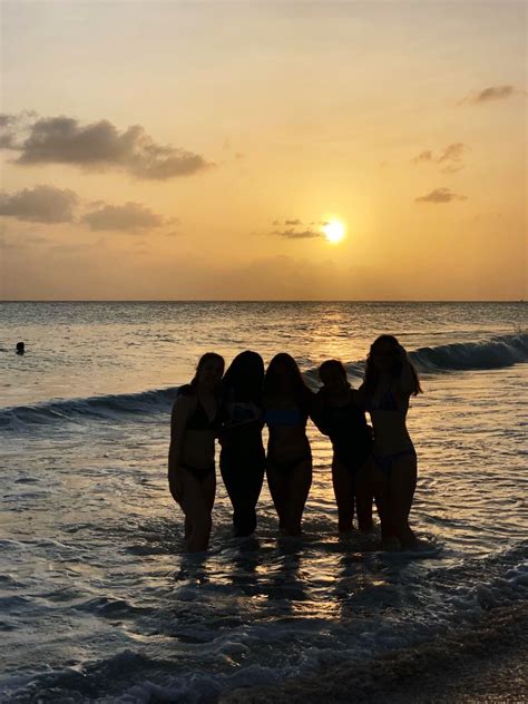 Dream Friends Beach Friends Selfies Barbados Beaches Group Poses