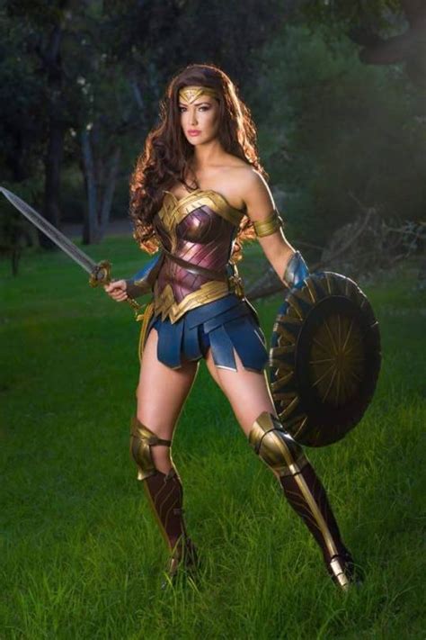 Amazing Wonder Woman Cosplay Digital Crack Network