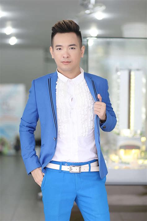 Jun 05, 2021 · ca sĩ việt quang người tím tái, mê sảng vì viêm phổi nặng 05/06/2021 06:32:49 gmt+7 các đồng nghiệp đang kêu gọi mạnh thường quân ủng hộ để việt quang có tiền chữa trị bệnh. Sau nhiều biến cố, ca sĩ Việt Quang trở lại, mày râu nhẵn ...