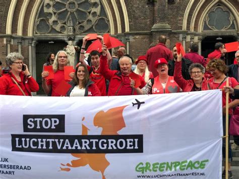 Veel Sp Ers Bij Protest Tegen Groei Luchtvaart Sp Eindhoven