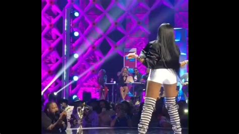 Caresha From City Girl Twerk And Split On Stage At Betsocialaward