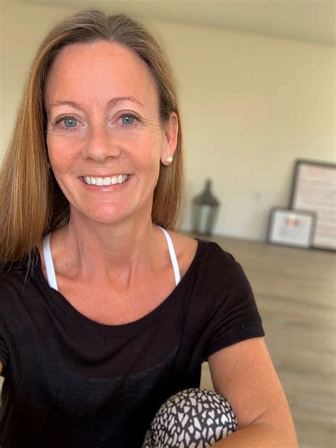 Everyday Yoga Miracle Laura Fulton Thrive Yoga And Wellness
