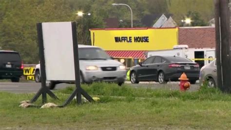 Naked Gunman On Run After Killing Four People In Us Waffle House Shooting Daily Record