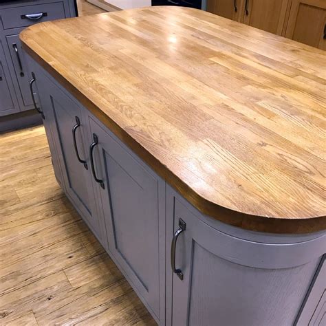 Solid Wood Oak Worktops In Solid Wood Finish Size 2000mm X 620mm X