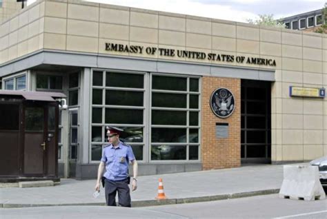 U S Embassy In Russia Stops Issuing Tourist Visas For 8 Days