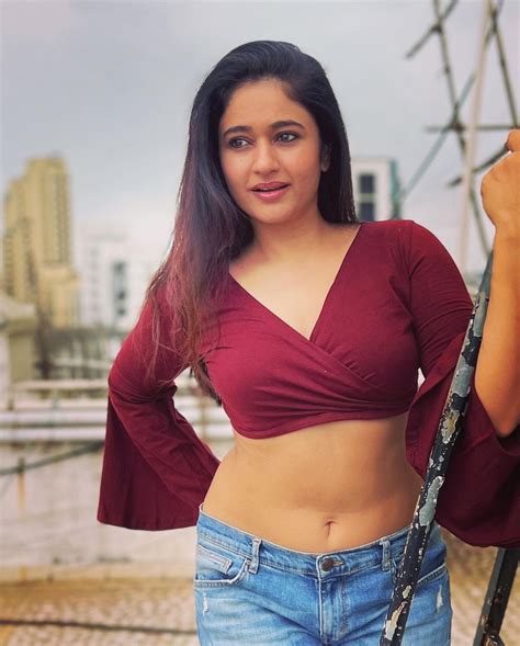 poonam bajwa hot pics