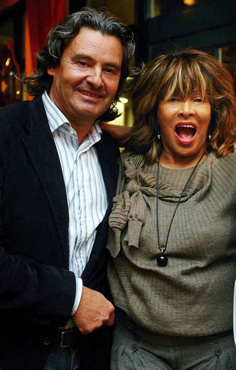 Le mari de Tina Turner est resté avec elle jusqu à la fin Chronologie