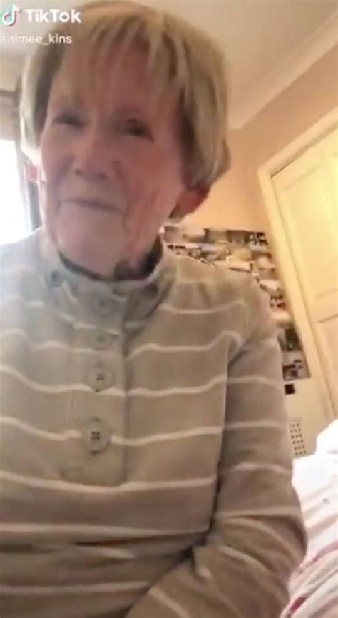 En mormor erkänner plötsligt för sitt barnbarn Jag har aldrig gillat