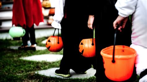 New Cdc Guidance On Halloween Trick Or Treating Costume Masks And
