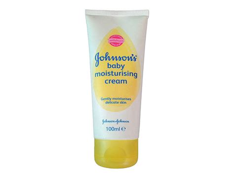 Click to know more on johnson's® its fast absorbing formula contains rich emollients that help moisturize and preserve baby skin's natural softness to protect your baby from chapped. Johnson's Baby Moisturizing Cream (Imported) - 100 ml