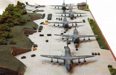 Lockheed C 5 Galaxy And Lockheed C 141 Starlifter Pit Road 1700 Scale