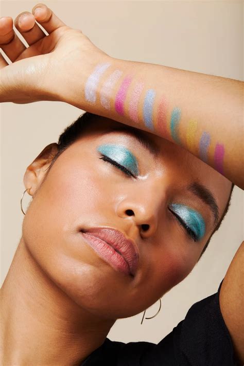 5 Summer Makeup Trends To Keep You Glowing In 2023