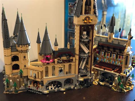Review Building The Epic 6000 Piece Hogwarts Castle Lego — Harry