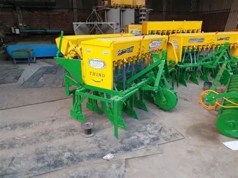 Mild Steel High Carbon Steel Zero Till Seed Cum Fertilizer Drill For Agriculture Size 13 Tyne