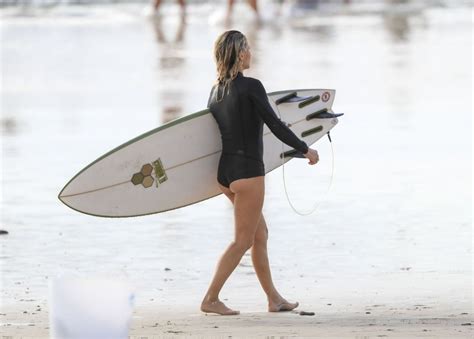 Elsa Pataky In Wetsuit On The Beach In Byron Bay Hawtcelebs