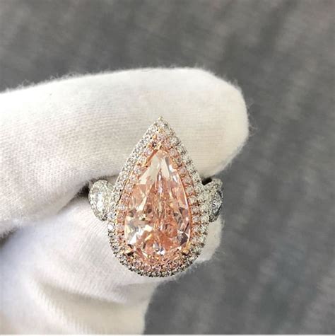 32 Stunning Pear Shaped Diamond Engagement Rings The Glossychic