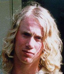 Martin john bryant1 (born 7 may 1967) is an australian man who is known for murdering 35 people and injuring 23 others in the port arthur. Arkham Asylum: novembre 2011