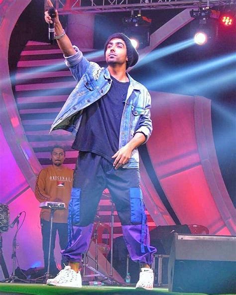 Zenith was attracted to the fashion world from a very young age. Pin by Unnati Chauhan on Harrdy... | Hardy sandhu, Singer ...