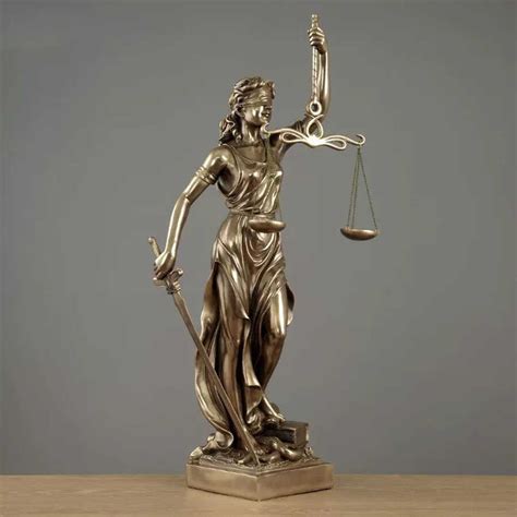 nữ thần công lý chuẩn mực cho luật pháp và công bằng gia huy decor