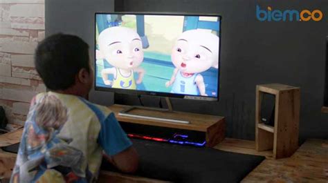 Banyak Menonton Televisi Hambat Tumbuh Kembang Anak