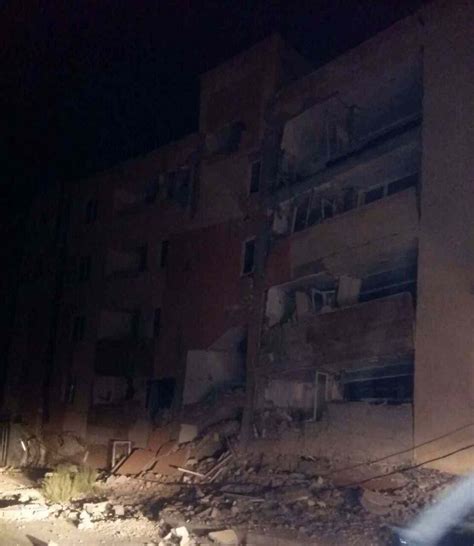 Forte Terremoto Al Confine Turchia Iran Gravi Danni A Khoy Si Temono