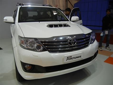 To connect with indian car prices, join facebook today. New Model Toyota Fortuner 2012 India- Price List, Pictures ...