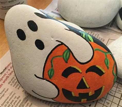 17 Holiday Painted Rocks Ideas For Halloween And Christmas