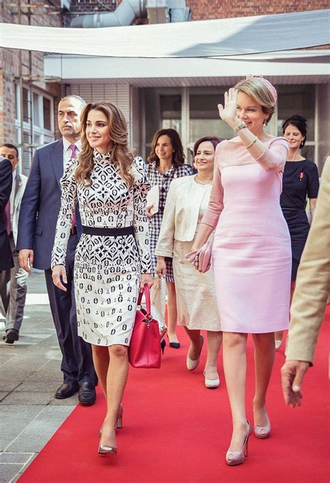 Queen Rania Of Jordan Releases Official Portrait To Mark 46th Birthday Rania De Jordania