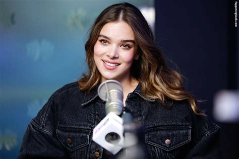 Hailee Steinfeld Nude The Fappening Photo Fappeningbook
