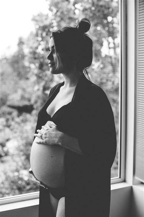 Pin On Black And White Maternity Inspo