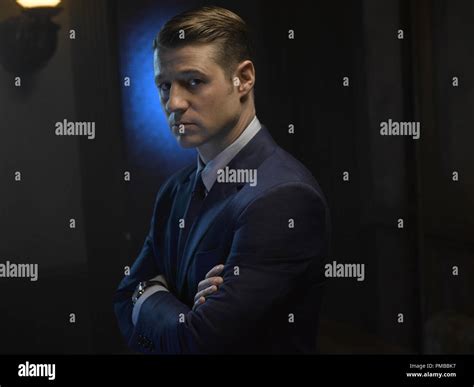 Gotham Ben Mckenzie As Detective James Gordon Stock Photo Alamy