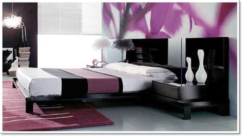 Need bedroom color ideas to spruce up your favorite space? 35 Inspirational Purple Bedroom Design Ideas