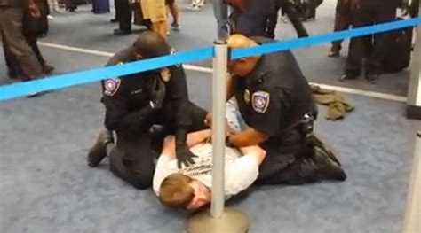 fight breaks out at dallas airport caught on video streetaddictz