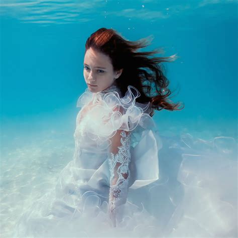 Impressive Underwater Photography By Elena Kalis