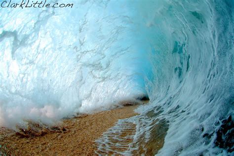 92 Majestic Wave Photos That Capture The Beauty Of