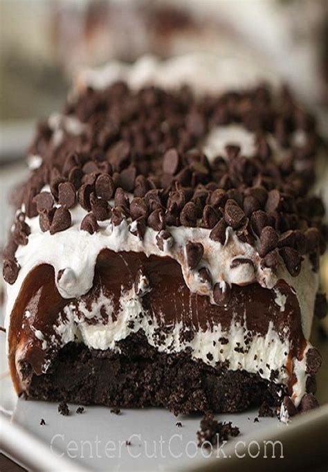 1 ½ cups crushed oreo 2 cups cool whip peeps bunnies, easter egg candies… chocolate pudding layer: Chocolate Lasagna | Recipe | Chocolate lasagna recipe ...