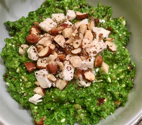 Pesto de chou kale à la feta et aux noisettes Voyages en Legumie