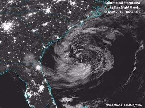 La tormenta tropical dolores, que se formó este viernes en aguas del pacífico mexicano, se el centro de la tormenta tropical dolores se mantiene al sur de las costas de michoacán, indicó el. La tormenta tropical 'Ana' avanza hacia la costa de ...
