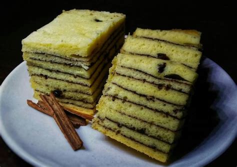 Kue lapis biasanya terbuat dari tepung terigu, margarin, santan. Resep Lapis legit kukus oleh Dewatipuspitasari - Cookpad