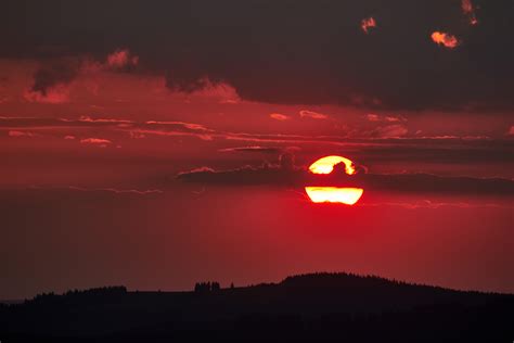 Wallpaper Sunset Sun Clouds Dusk Dark Landscape Hd Widescreen