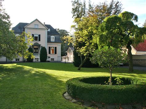 Ihr traumhaus zum kauf in bonn finden sie bei immobilienscout24. Traumhafte Villa in Bonn-Oberkassel - 3D-Rundgang Engel ...