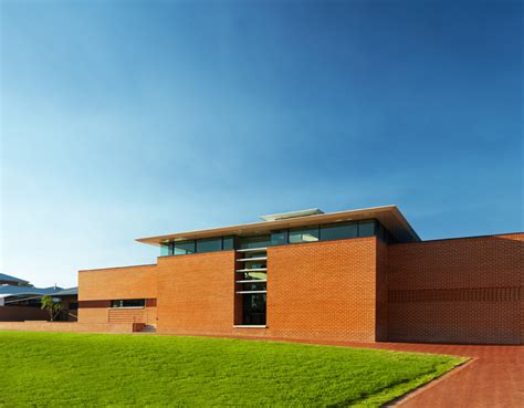 Trade Skills Centre La Salle College Parry And Rosenthal Architects